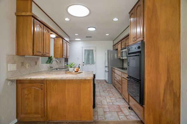 4011 Sumac Court, Arlington, TX 76017