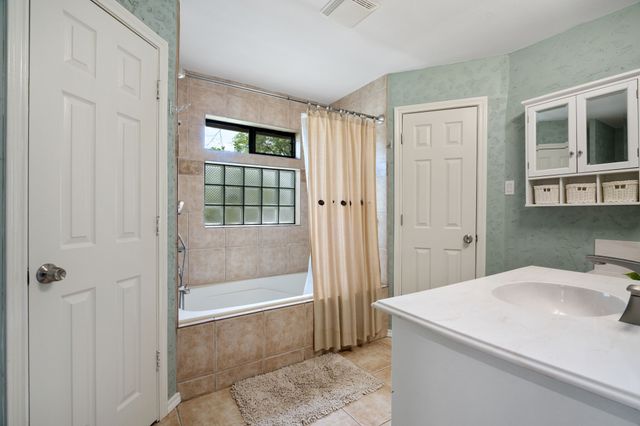 4011 Sumac Court, Arlington, TX 76017