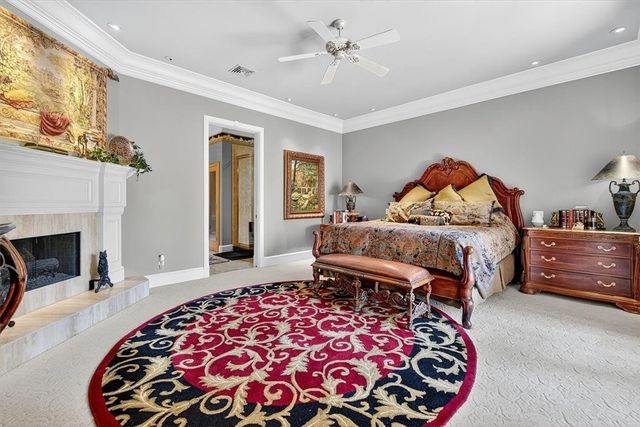 4811 Ocean Dr, Corpus Christi, TX 78412