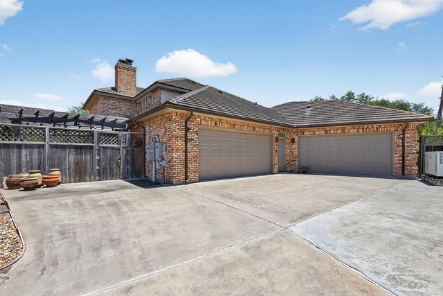 4811 Ocean Dr, Corpus Christi, TX 78412