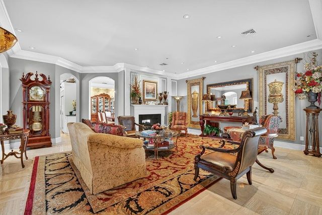 4811 Ocean Dr, Corpus Christi, TX 78412