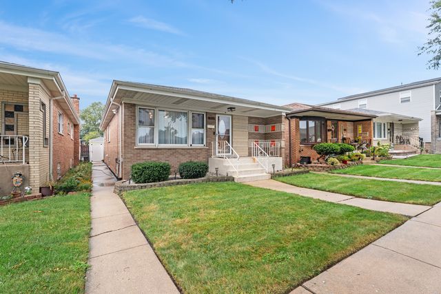 9528 S Manistee Avenue, Chicago, IL 60617