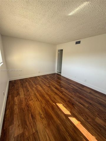 5817 Blueberry Ct 92, Lauderhill, FL 33313