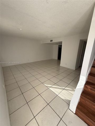 5817 Blueberry Ct 92, Lauderhill, FL 33313