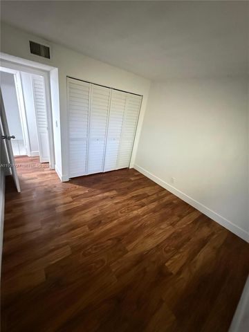 5817 Blueberry Ct 92, Lauderhill, FL 33313