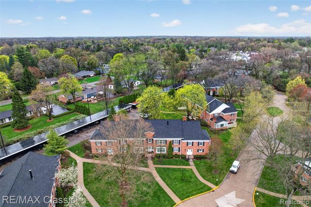 1460 Trailwood Path, Bloomfield Hills, MI 48301