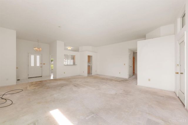 1182 McGuffey Lane, Union Twp, OH 45103