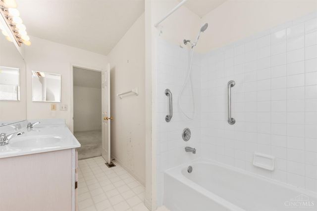 1182 McGuffey Lane, Union Twp, OH 45103