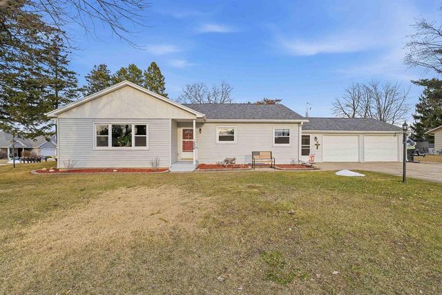 206 N Depot Street, Fox Lake, WI 53933