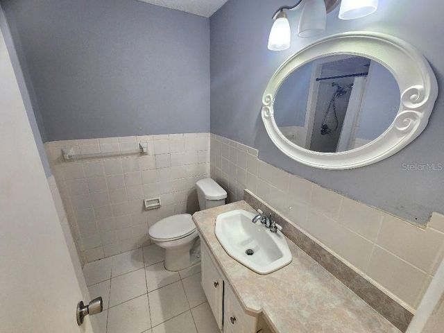 798 E 11TH AVENUE, New Smyrna Beach, FL 32169