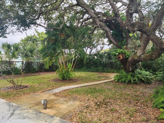 798 E 11TH AVENUE, New Smyrna Beach, FL 32169