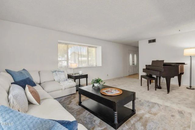 207 Gorrion Avenue, Ventura, CA 93004