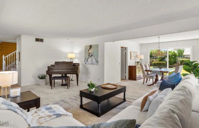 207 Gorrion Avenue, Ventura, CA 93004