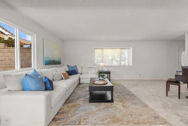 207 Gorrion Avenue, Ventura, CA 93004