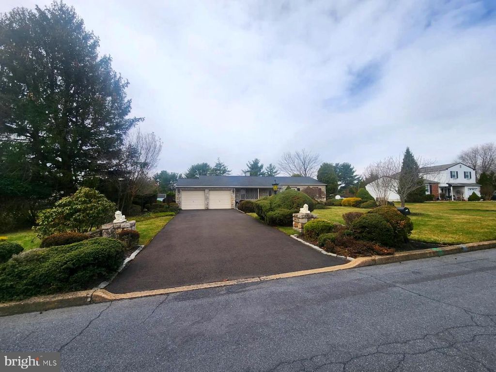 120 W GEORGIANNA DR, Richboro, PA 18954