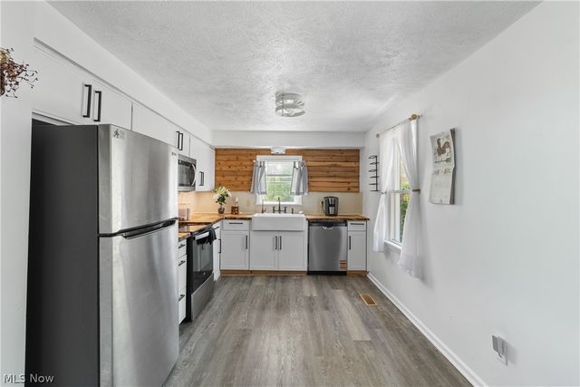 2443 Alliance Road, Deerfield, OH 44411