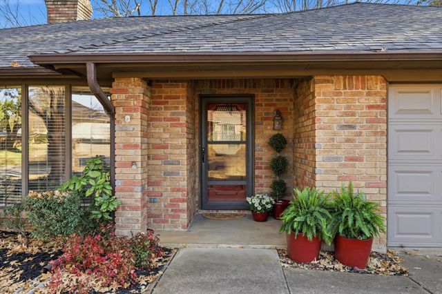 505 Cherry Ann Drive, Euless, TX 76039