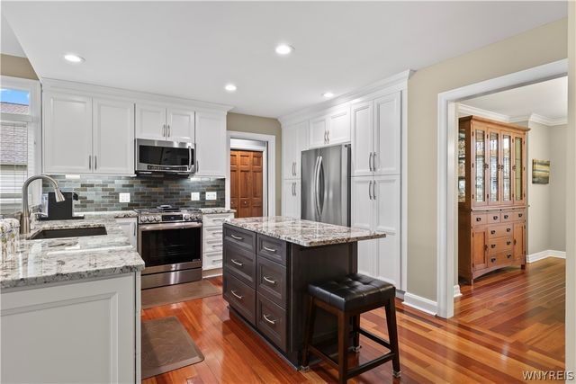 102 Covent Garden Lane, Amherst, NY 14221