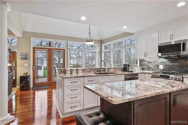 102 Covent Garden Lane, Amherst, NY 14221