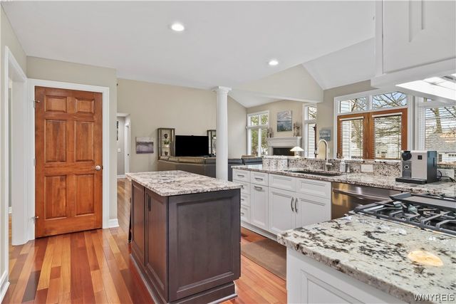 102 Covent Garden Lane, Amherst, NY 14221