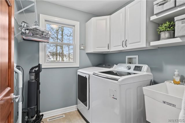 102 Covent Garden Lane, Amherst, NY 14221