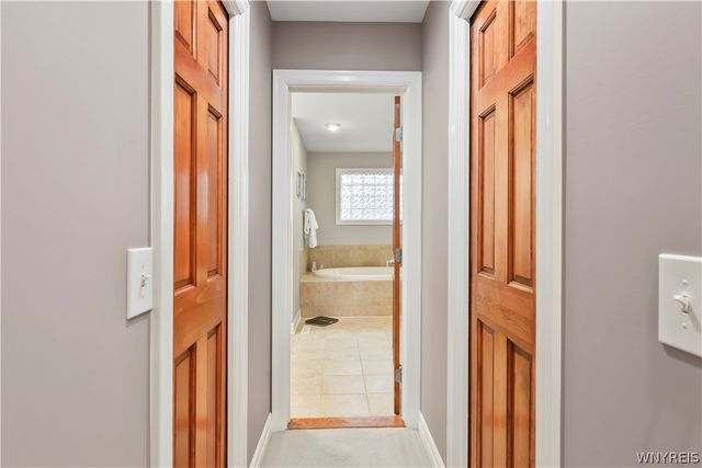 102 Covent Garden Lane, Amherst, NY 14221