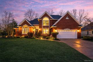 102 Covent Garden Lane, Amherst, NY 14221
