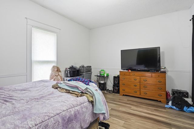 127 N Kinney, Angola, IN 46703