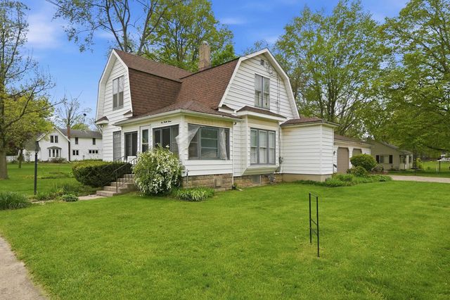 127 N Kinney, Angola, IN 46703