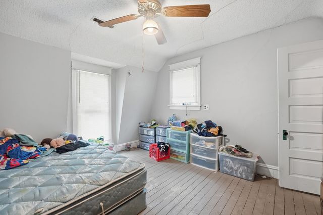 127 N Kinney, Angola, IN 46703