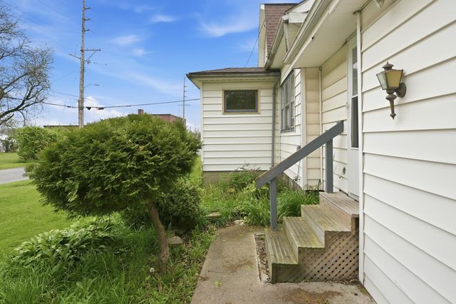 127 N Kinney, Angola, IN 46703