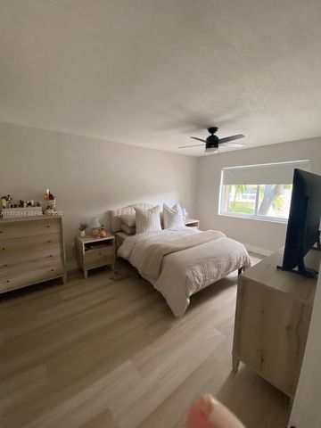 7703 Camino Real A-207, Miami, FL 33143