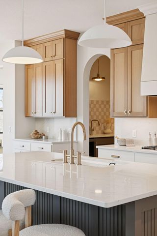 4715 Comstock Lane N, Plymouth, MN 55446