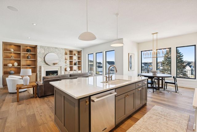 4715 Comstock Lane N, Plymouth, MN 55446