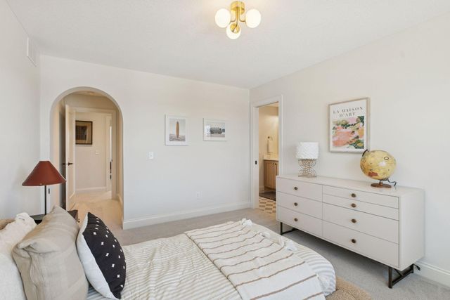 4715 Comstock Lane N, Plymouth, MN 55446