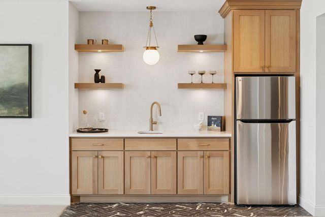 4715 Comstock Lane N, Plymouth, MN 55446