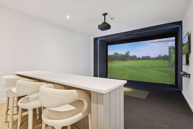 4715 Comstock Lane N, Plymouth, MN 55446