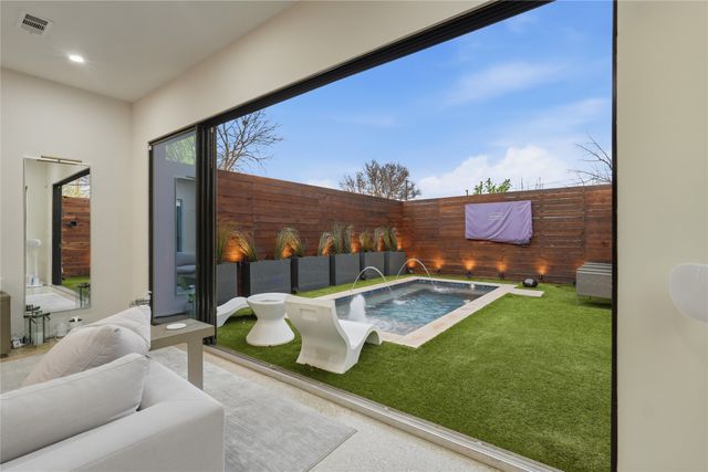 6804 Webster Street, Dallas, TX 75209