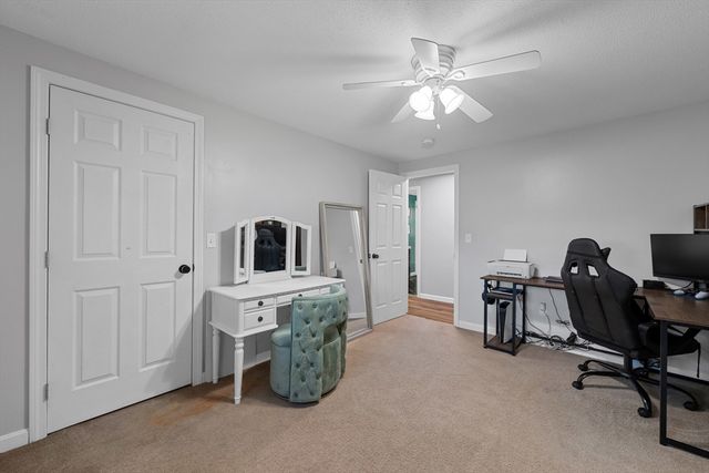 21 Dug Hill Rd, Holland, MA 01521