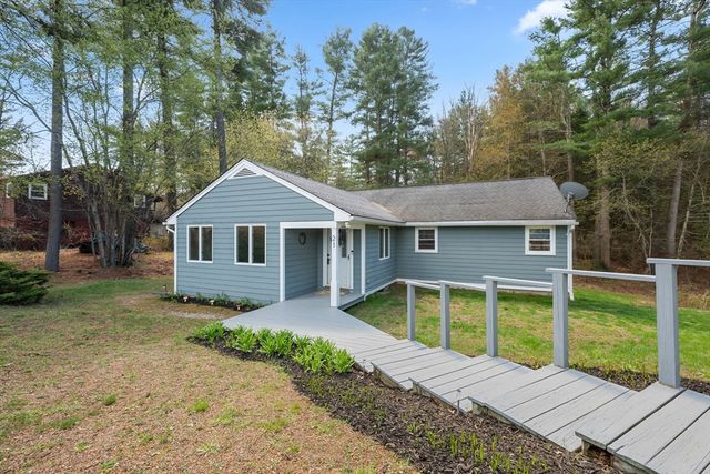21 Dug Hill Rd, Holland, MA 01521