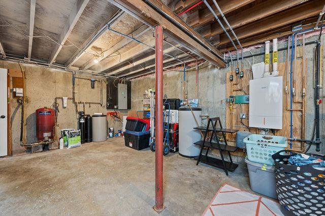 21 Dug Hill Rd, Holland, MA 01521