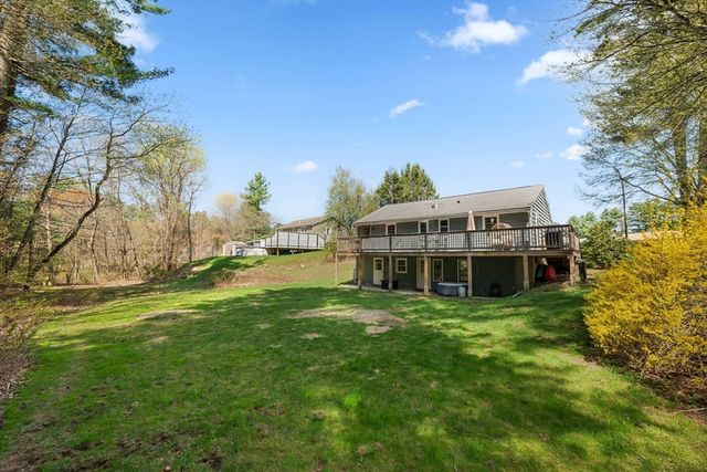 21 Dug Hill Rd, Holland, MA 01521