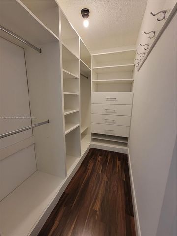 9440 SW 8th St 207, Boca Raton, FL 33428