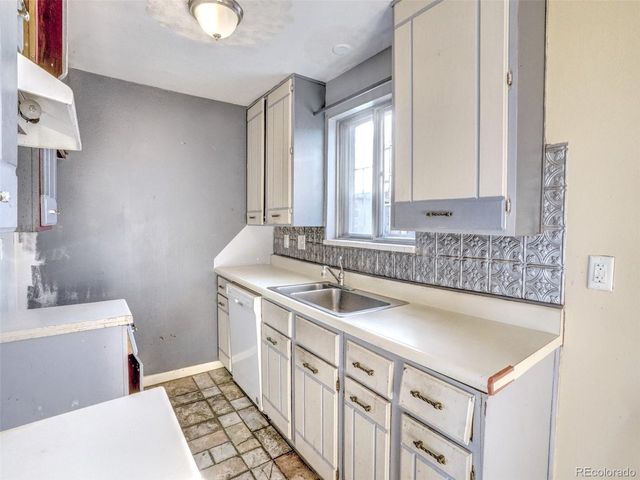 536 Gladiola St, Golden, CO 80401