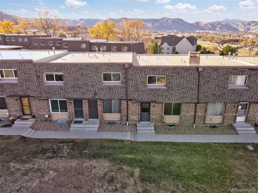 536 Gladiola St, Golden, CO 80401