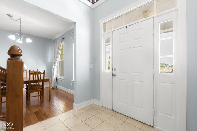 9598 W 300 S, Columbus, IN 47201