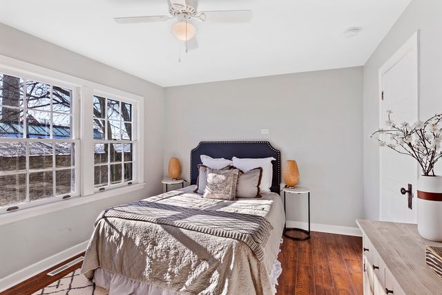 2118 Jackson Avenue, Evanston, IL 60201