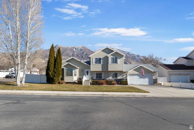 9976 N OAK RD, Cedar Hills, UT 84062