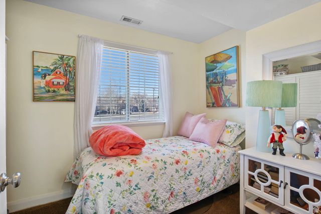 9976 N OAK RD, Cedar Hills, UT 84062