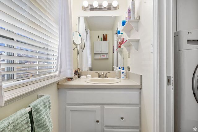 9976 N OAK RD, Cedar Hills, UT 84062